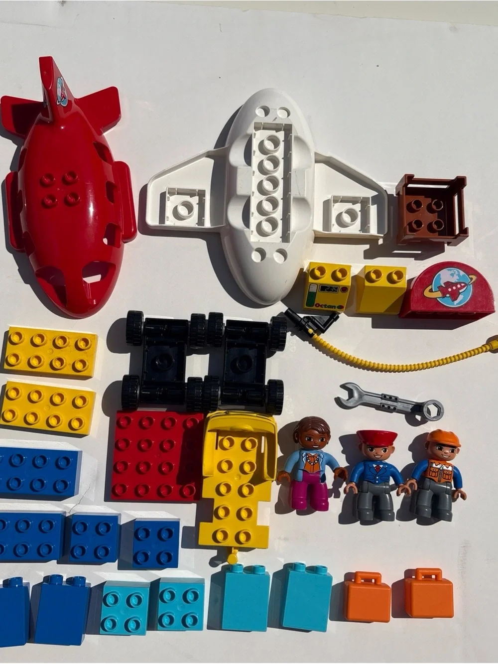Lego Duplo 10590 Airport 100% COMPLETE Town Preschool Building Airplane